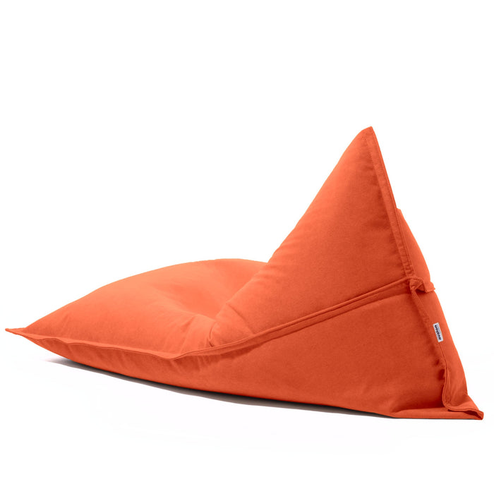 Pouf Shongo medio a forma di triangolo in tessuto antimacchia Dali per interno dim: 90x135 cm
