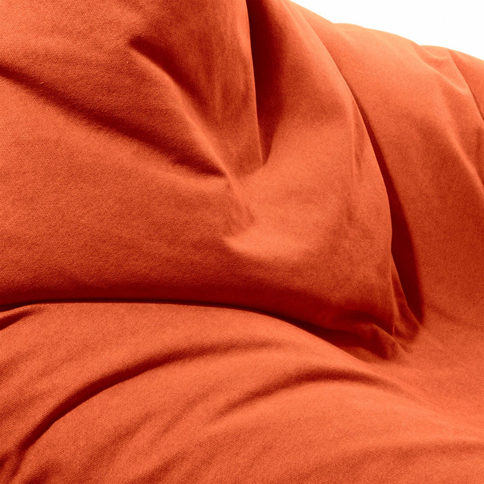Pouf Shongo medio a forma di triangolo in tessuto antimacchia Dali per interno dim: 90x135 cm