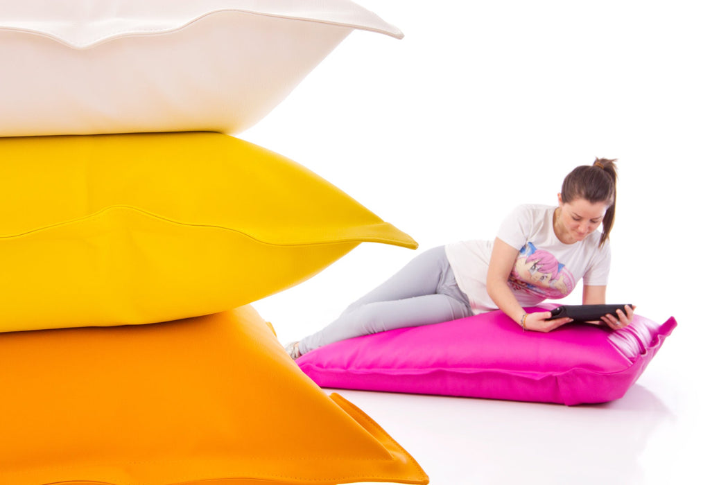 Pouf Poltrona Cuscino Thin medio in finta pelle antimacchia Mamba per esterno dim.90x135 cm