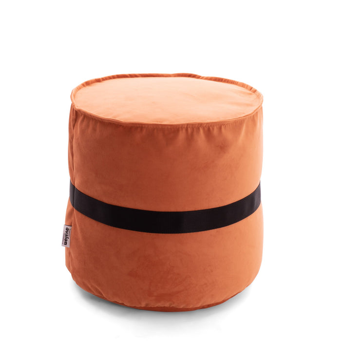 Pouf cilindro poggiapiedi Belt in velluto con cintura in nylon