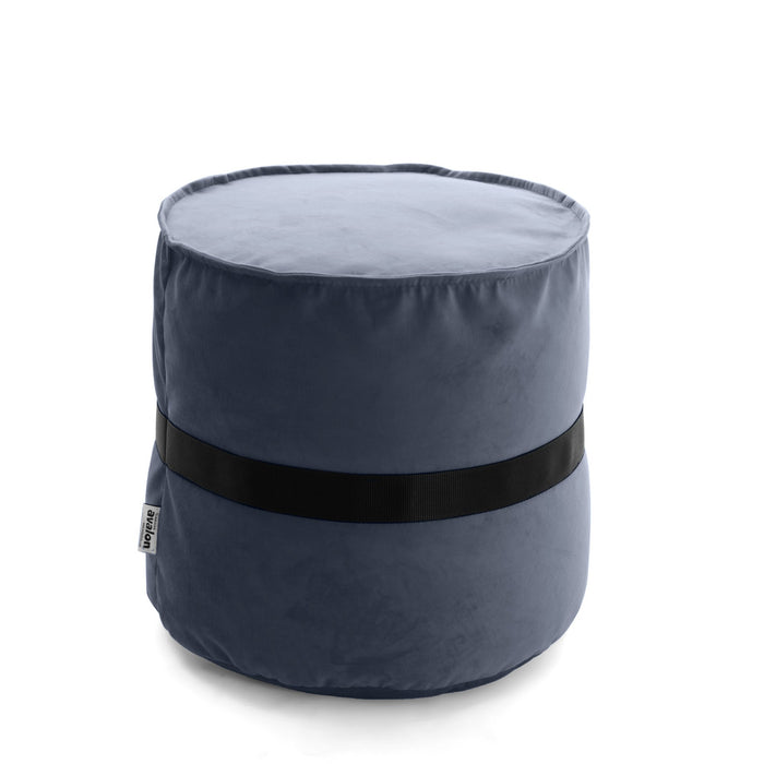 Pouf cilindro poggiapiedi Belt in velluto con cintura in nylon