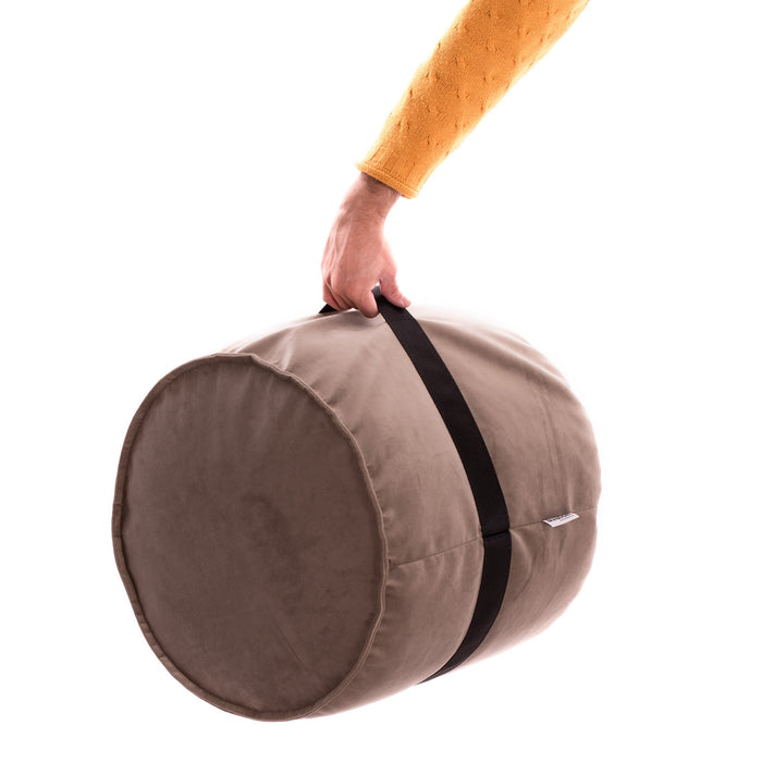 Pouf cilindro poggiapiedi Belt in velluto con cintura in nylon