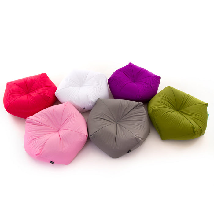 Pouf a forma di Stella in tessuto anitrappo imbottito di polistirolo Made in italy Dim: 70x35 cm