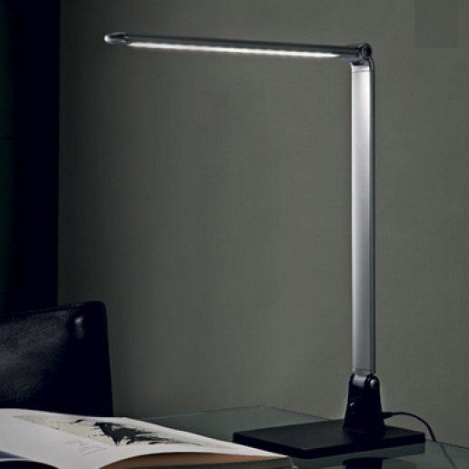 DESK - Lampada da tavolo - ILLUMINANDO