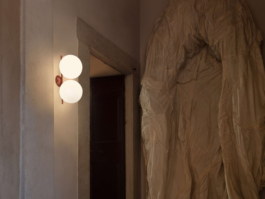 IC Lights - lampada a muro - Flos