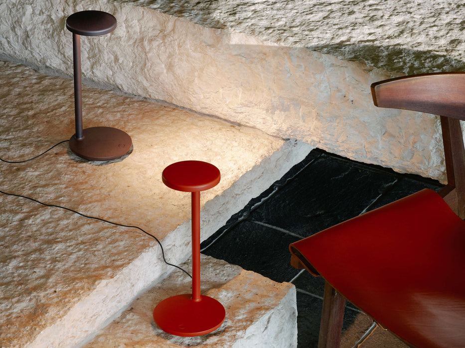 Oblique - Lampada da tavolo-  Flos